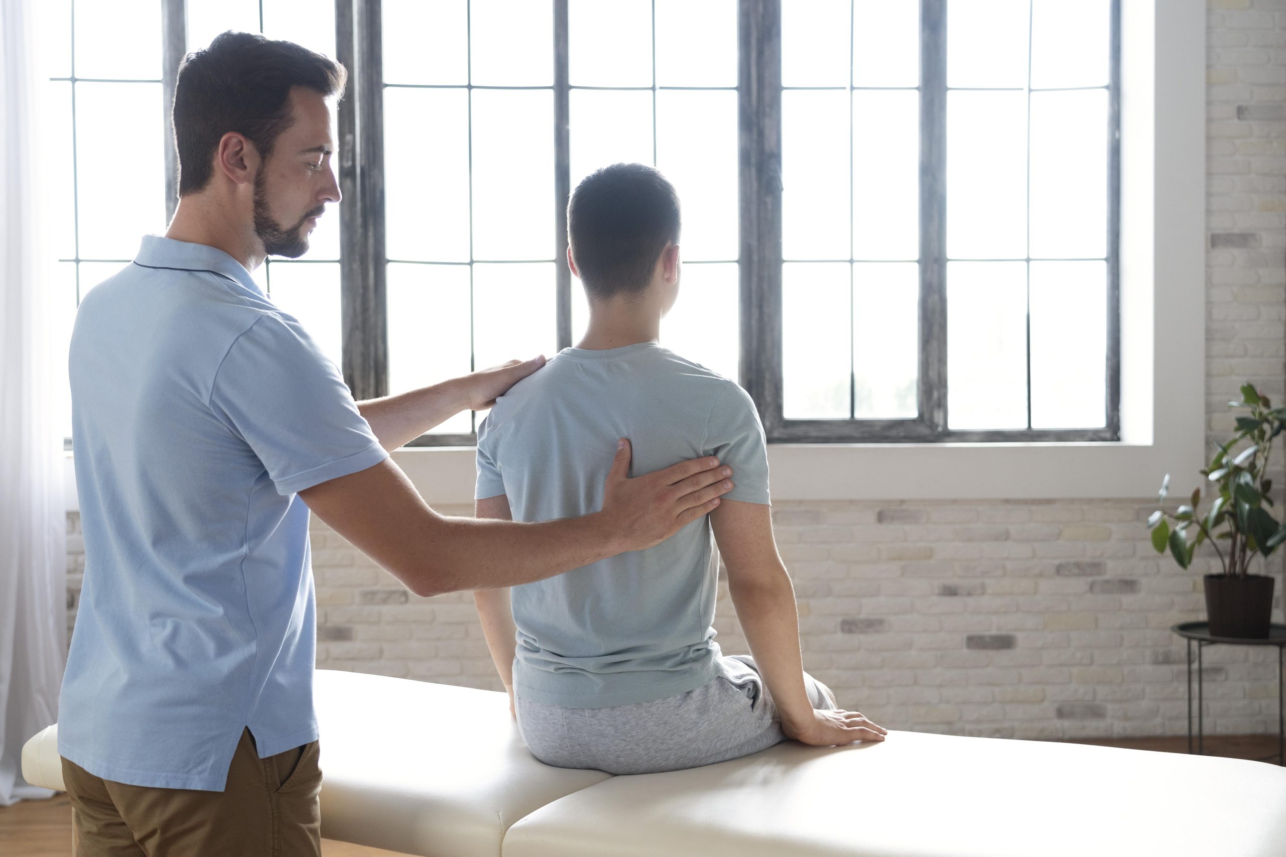 How Scoliosis Therapy Improves Posture and Reduces Pain