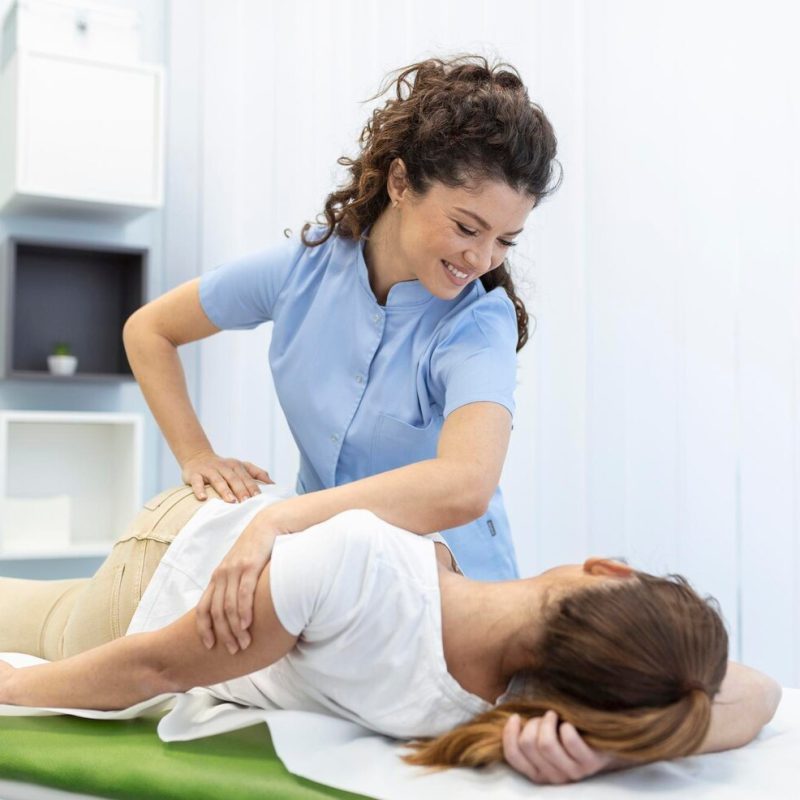 How Chiropractic Treatment Helps Relieve Chronic Headaches Naturally